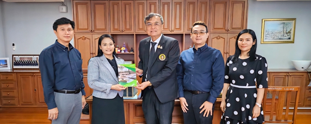 คณะผู้บริหารจากคณะนิติศาสตร์ มหาวิทยาลัยราชภัฏสวนสุนันทา