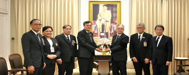 เลขาธิการเนติบัณฑิตยสภาและคณะเข้าเยี่ยมคารวะประธานศาลฎีกาในโอกาสเข้ารับตำแหน่ง